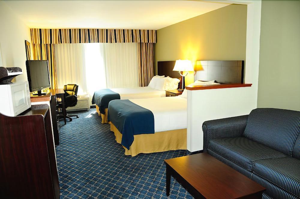 Holiday Inn Express - Delafield By Ihg Eksteriør billede