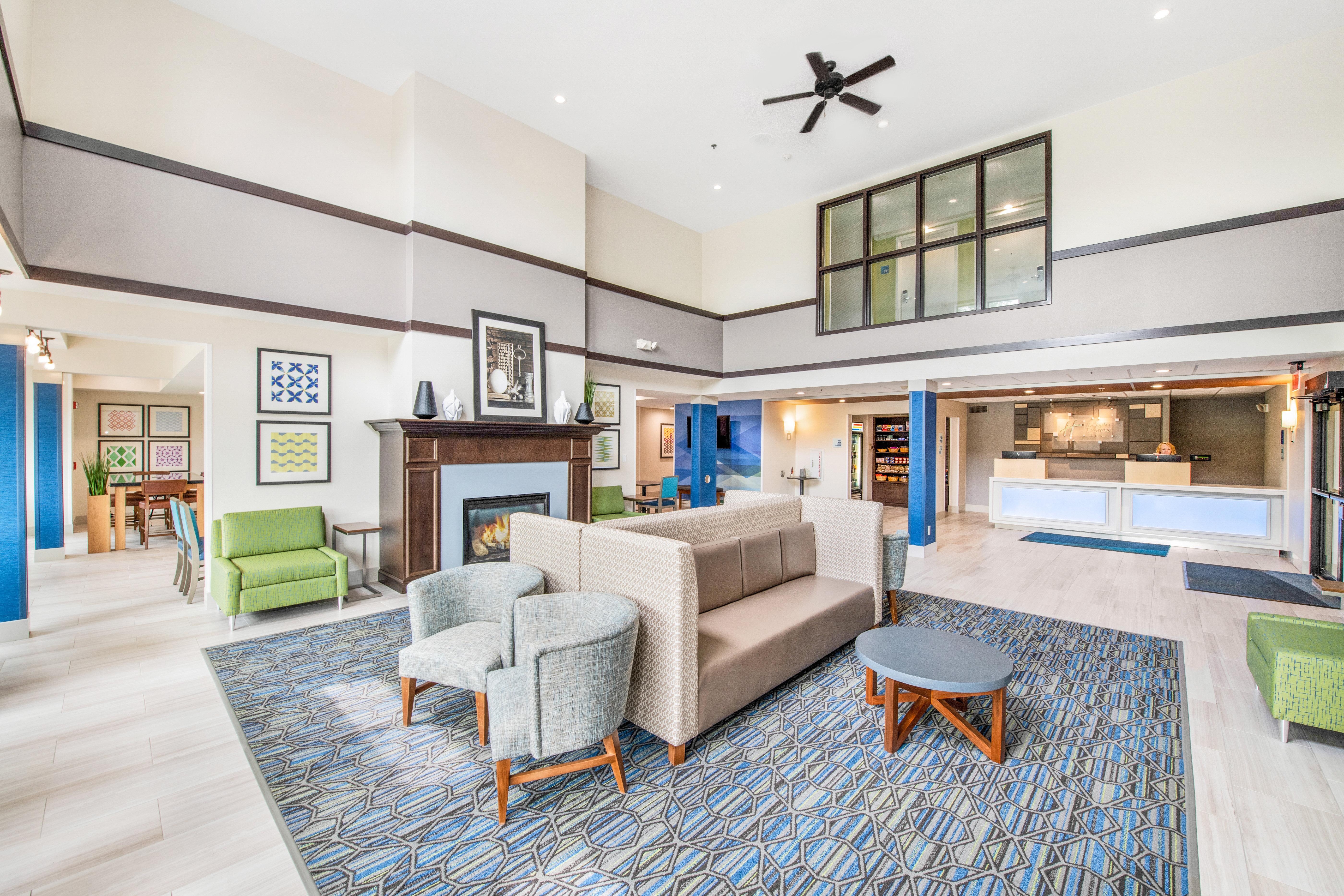 Holiday Inn Express - Delafield By Ihg Eksteriør billede