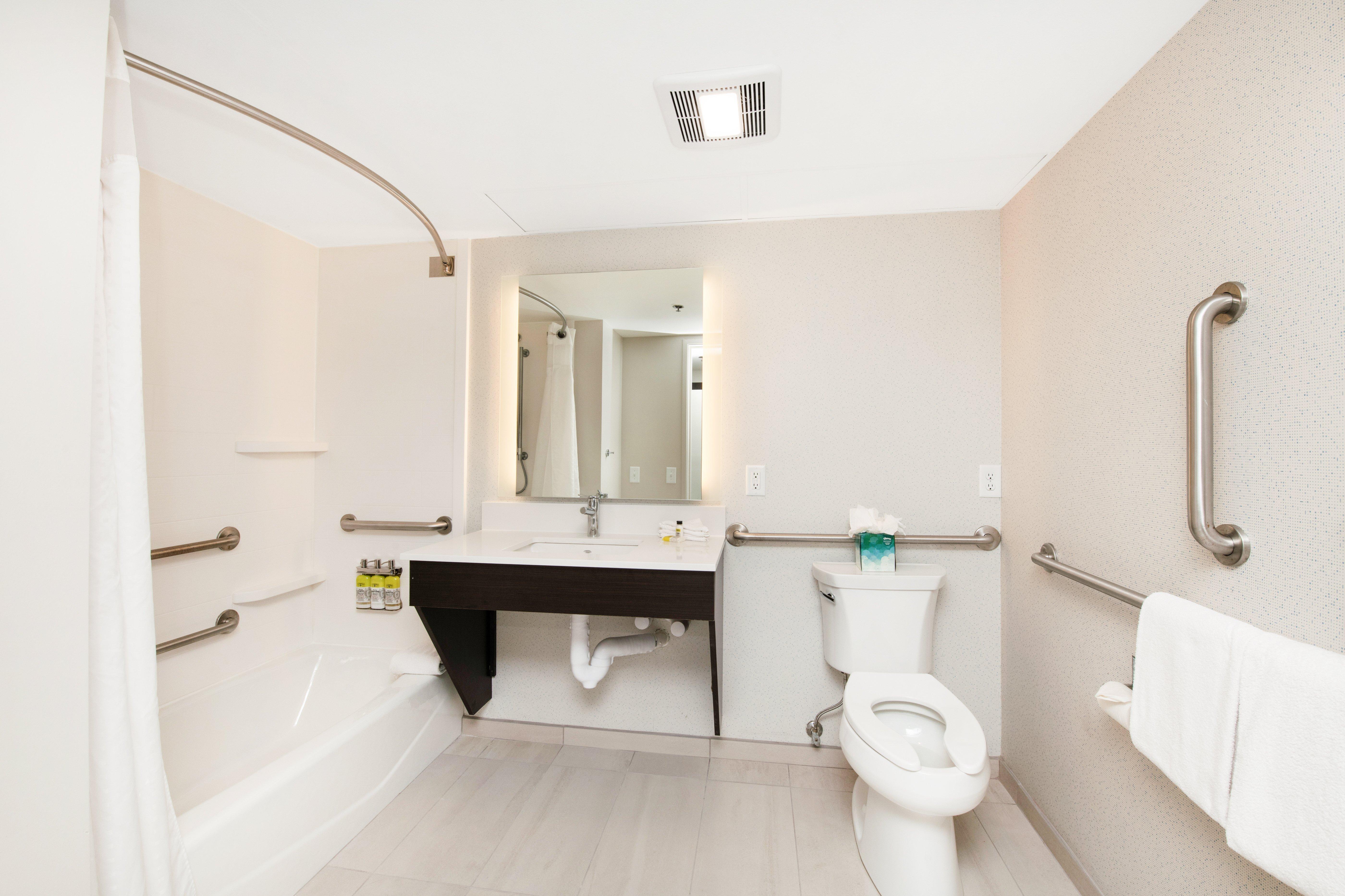 Holiday Inn Express - Delafield By Ihg Eksteriør billede