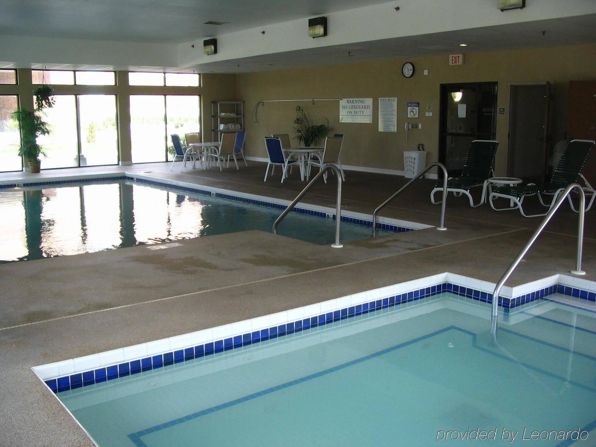 Holiday Inn Express - Delafield By Ihg Eksteriør billede